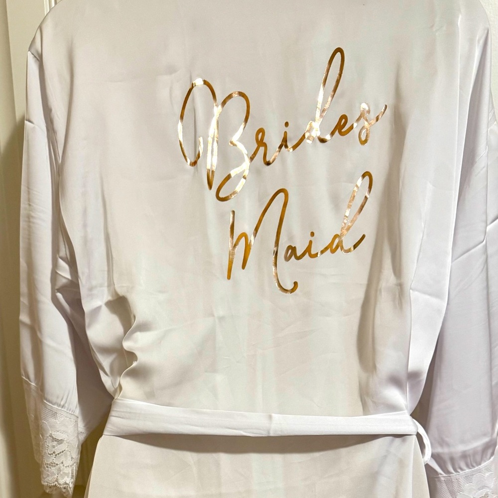Event Blossom White Bridesmaid Robe with Gold Accent one size